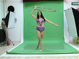 thick orbs Nicole on the green screen spreading